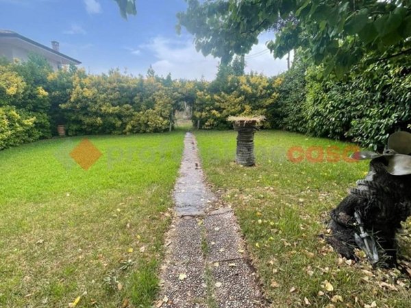 appartamento in vendita a Minturno in zona Marina