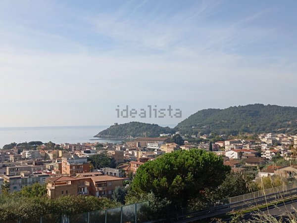 casa indipendente in vendita a Minturno in zona Scauri
