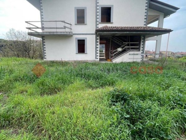 casa indipendente in vendita a Minturno