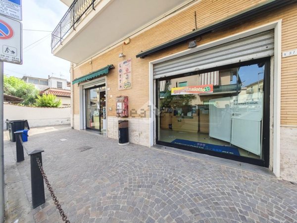 appartamento in vendita a Minturno in zona Scauri