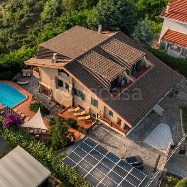 casa indipendente in vendita a Minturno