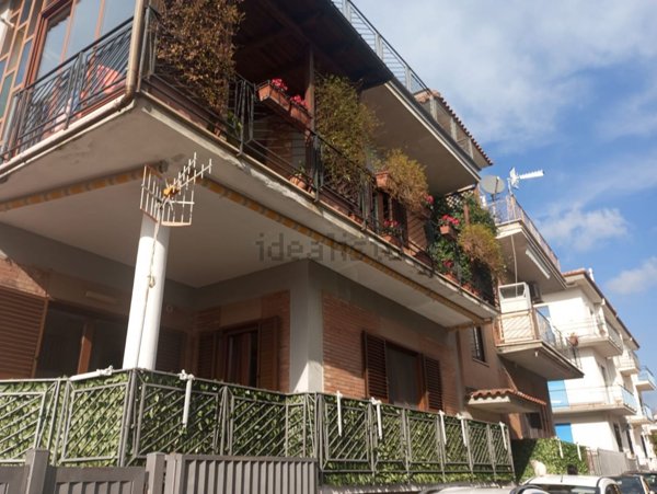 appartamento in vendita a Minturno in zona Scauri