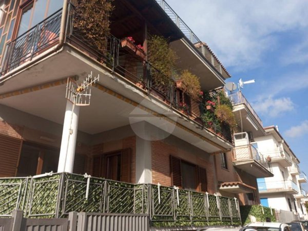 appartamento in vendita a Minturno in zona Scauri