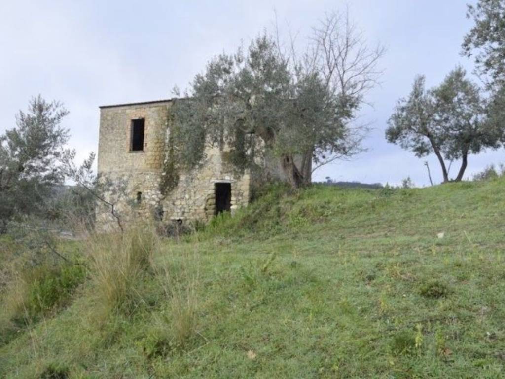 casa indipendente in vendita a Minturno