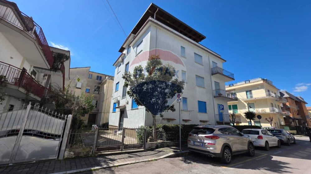 appartamento in vendita a Minturno in zona Scauri