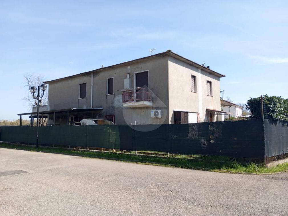 casa indipendente in vendita a Minturno in zona Marina