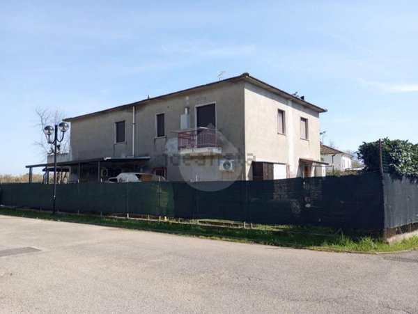 casa indipendente in vendita a Minturno in zona Marina