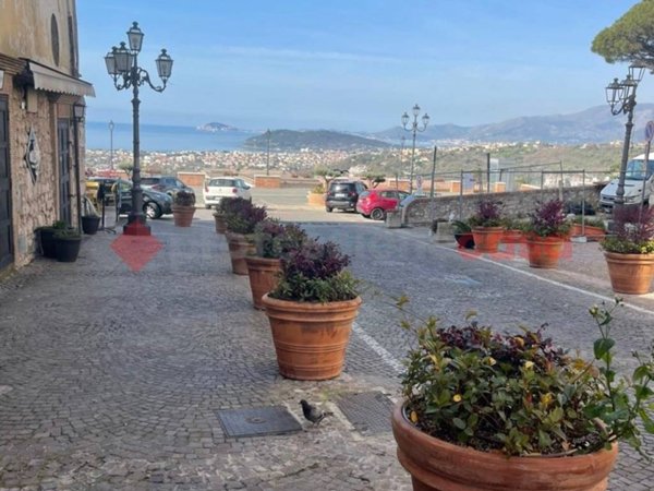 casa indipendente in vendita a Minturno