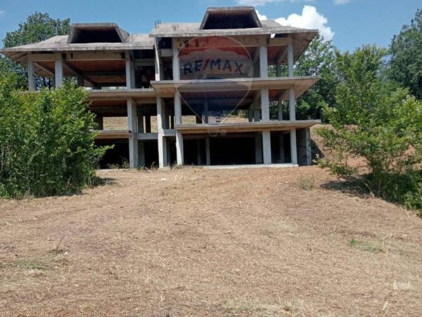 casa indipendente in vendita a Minturno