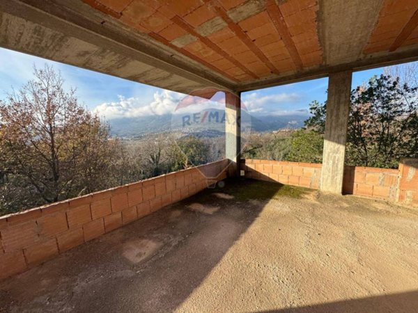 casa indipendente in vendita a Minturno