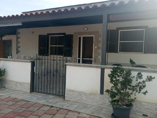casa indipendente in vendita a Minturno in zona Marina