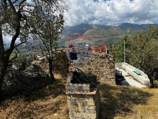 casa indipendente in vendita a Minturno