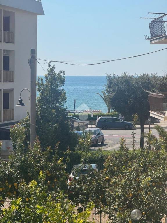 appartamento in vendita a Minturno in zona Scauri