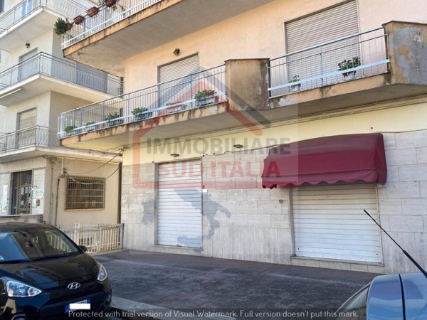 locale commerciale in vendita a Minturno in zona Scauri