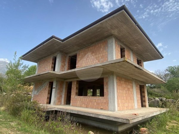 casa indipendente in vendita a Minturno in zona Scauri