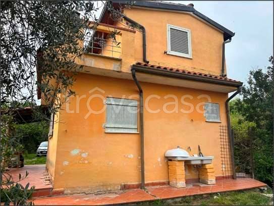 casa indipendente in vendita a Minturno