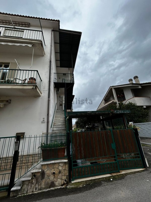appartamento in vendita a Minturno in zona Scauri