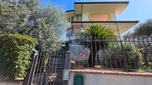 casa indipendente in vendita a Minturno in zona Tremensuoli