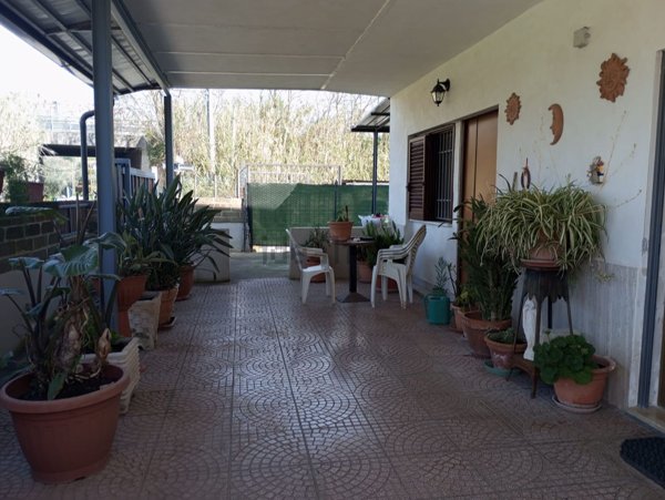 casa indipendente in vendita a Minturno in zona Marina