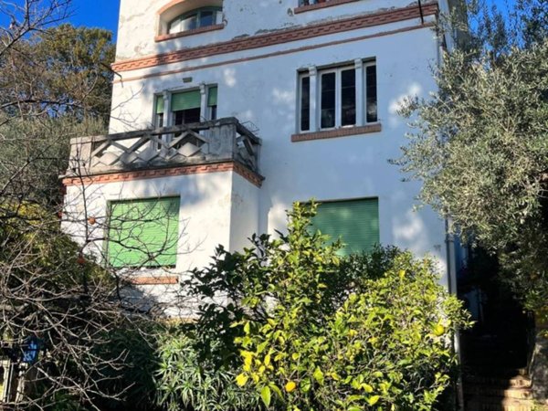 casa indipendente in vendita a Minturno in zona Scauri