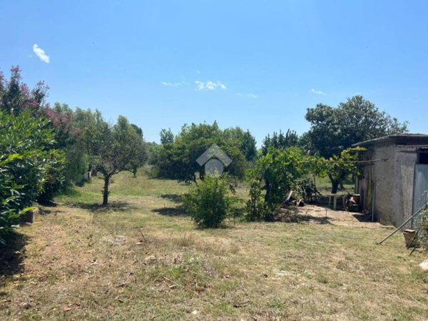 casa indipendente in vendita a Minturno