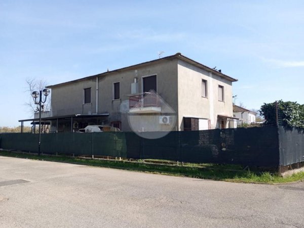 casa indipendente in vendita a Minturno in zona Marina