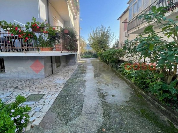 appartamento in vendita a Minturno in zona Scauri