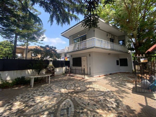 casa indipendente in vendita a Minturno in zona Scauri