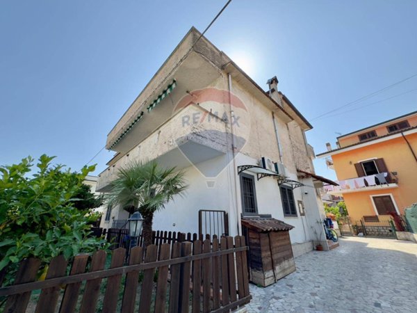 appartamento in vendita a Minturno in zona Scauri