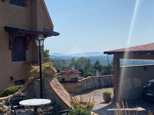 casa indipendente in vendita a Minturno