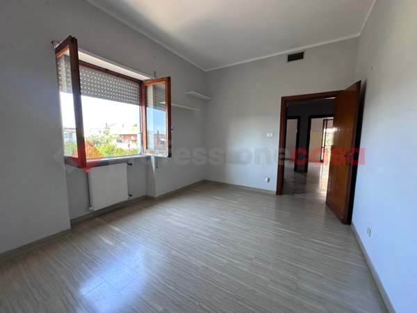 appartamento in vendita a Minturno in zona Scauri