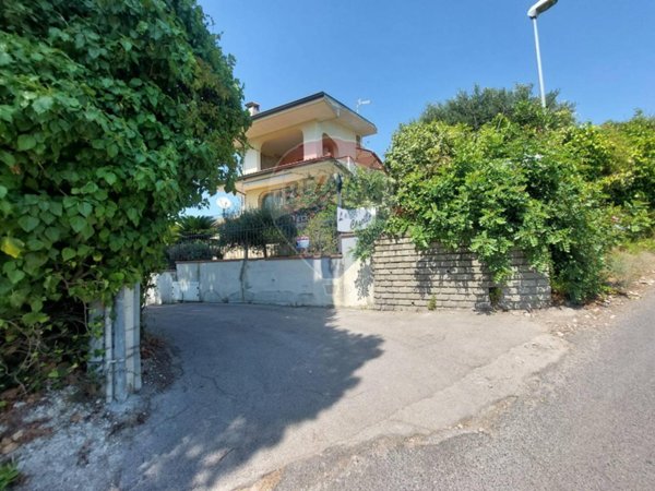 casa indipendente in vendita a Minturno in zona Tremensuoli