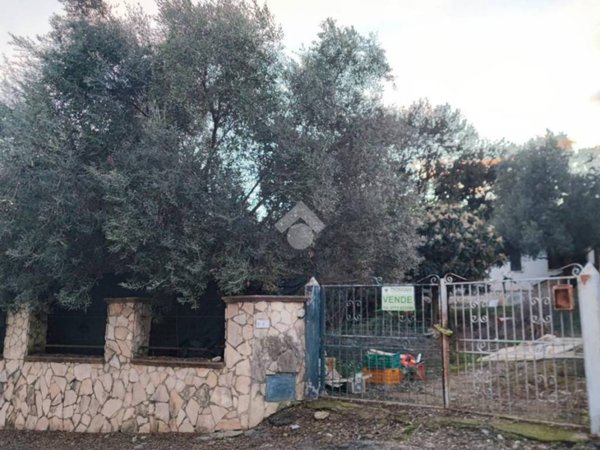 casa indipendente in vendita a Minturno in zona Scauri