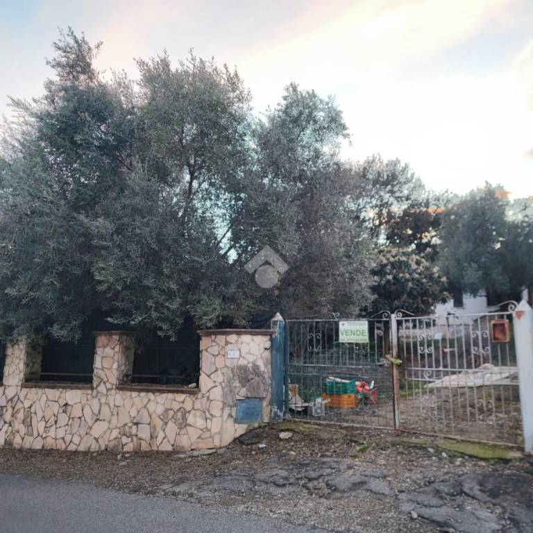 casa indipendente in vendita a Minturno in zona Scauri