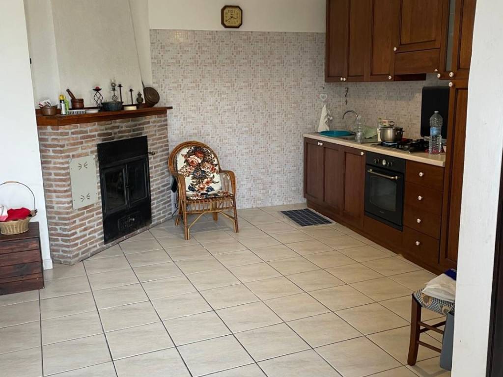 casa indipendente in vendita a Minturno in zona Tufo