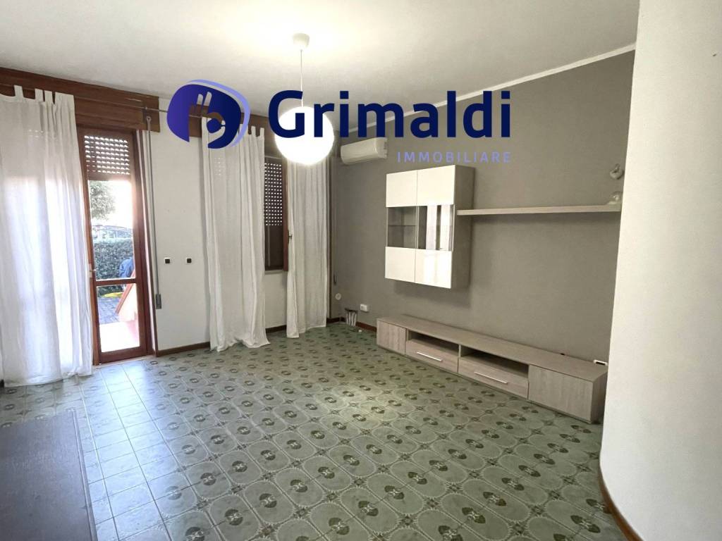 appartamento in vendita a Minturno in zona Scauri
