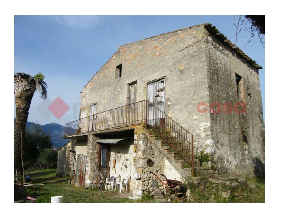 casa indipendente in vendita a Minturno