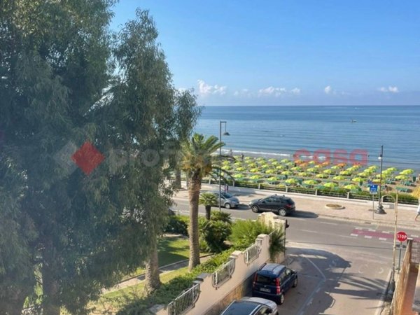 appartamento in vendita a Minturno in zona Scauri