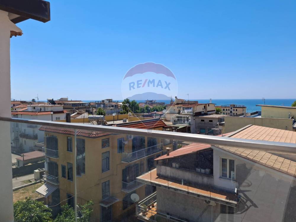 appartamento in vendita a Minturno in zona Scauri