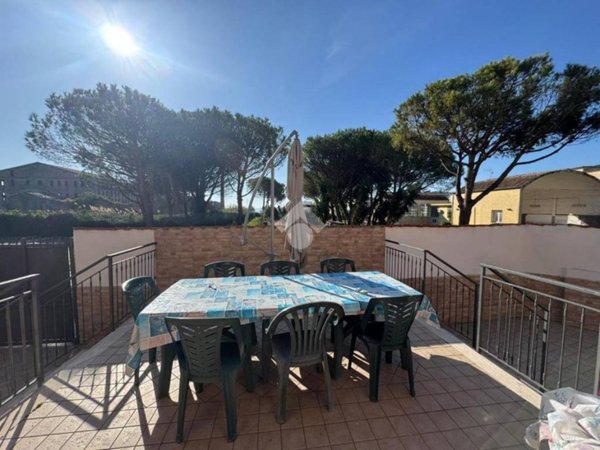 appartamento in vendita a Minturno in zona Scauri
