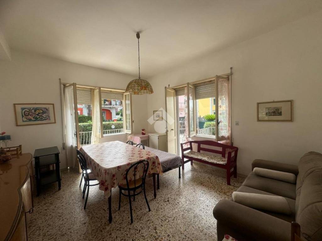 appartamento in vendita a Minturno in zona Scauri