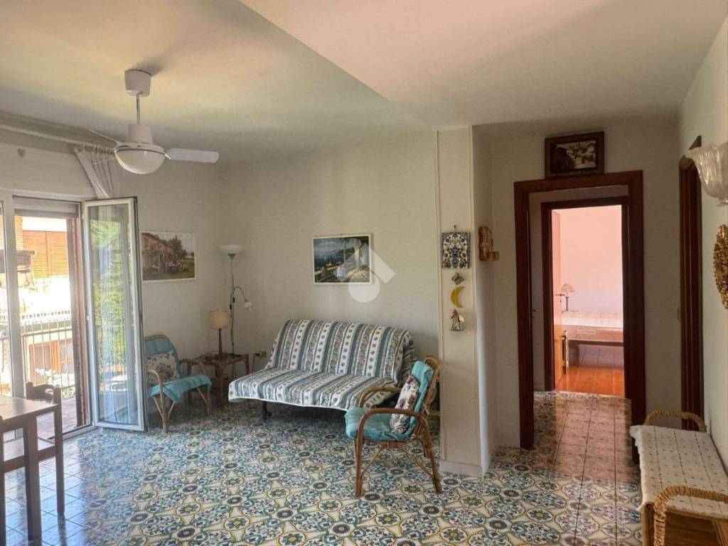 appartamento in vendita a Minturno in zona Scauri