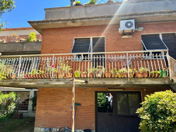 appartamento in vendita a Minturno in zona Scauri