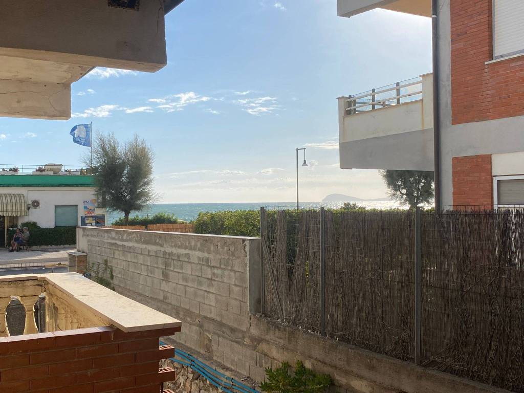 appartamento in vendita a Minturno in zona Scauri