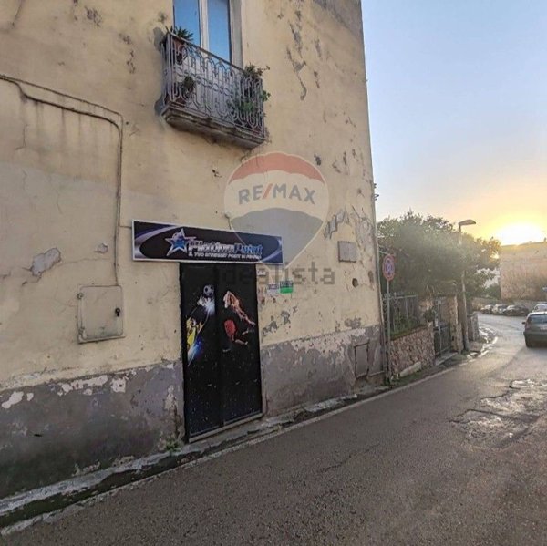 negozio in vendita a Minturno