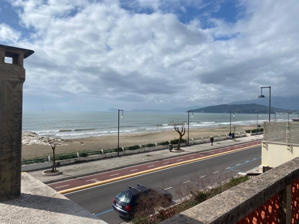 casa indipendente in vendita a Minturno in zona Marina