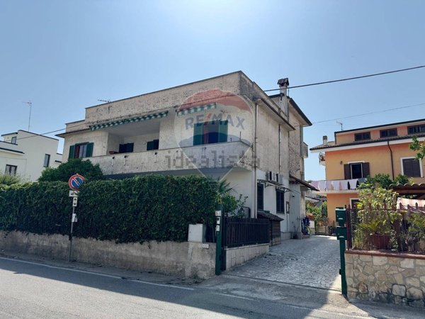 appartamento in vendita a Minturno in zona Scauri
