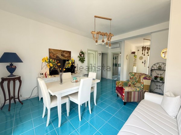 appartamento in vendita a Minturno in zona Scauri