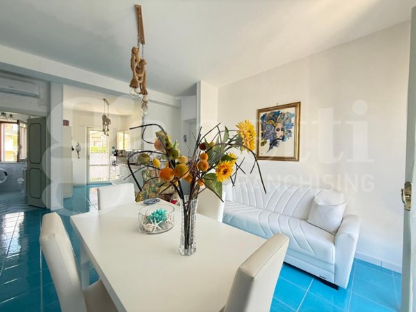 appartamento in vendita a Minturno in zona Scauri