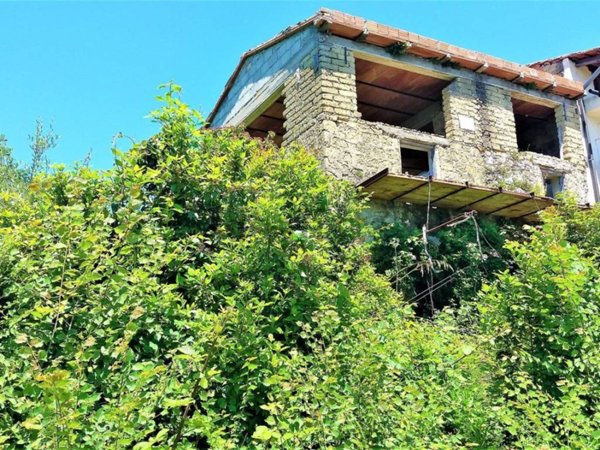 casa indipendente in vendita a Minturno in zona Scauri